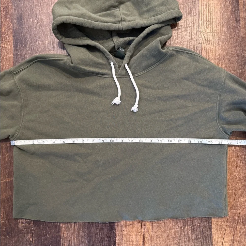 Wild Fable olive Green Cropped Hoodie - Picture 5 of 6